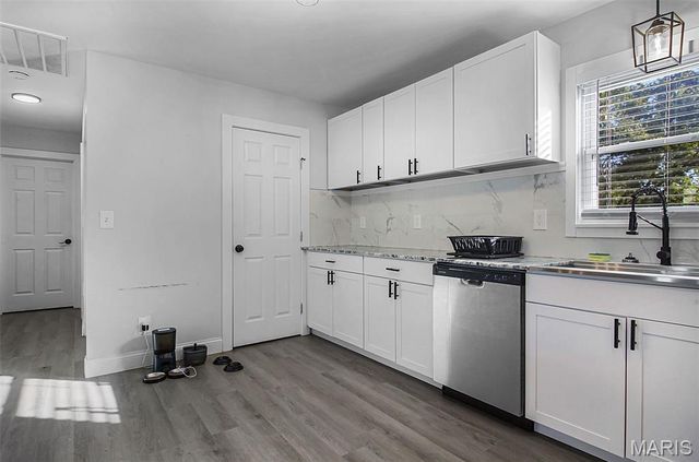 241 Madison Avenue, Glen Carbon, IL 62034