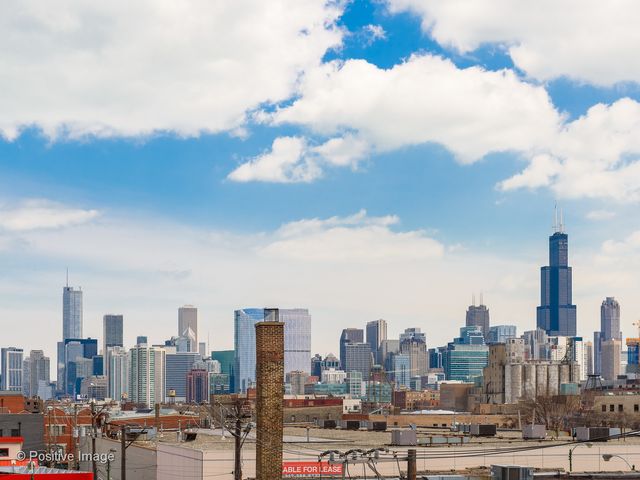 1617 W Grand Avenue 2W, Chicago, IL 60622