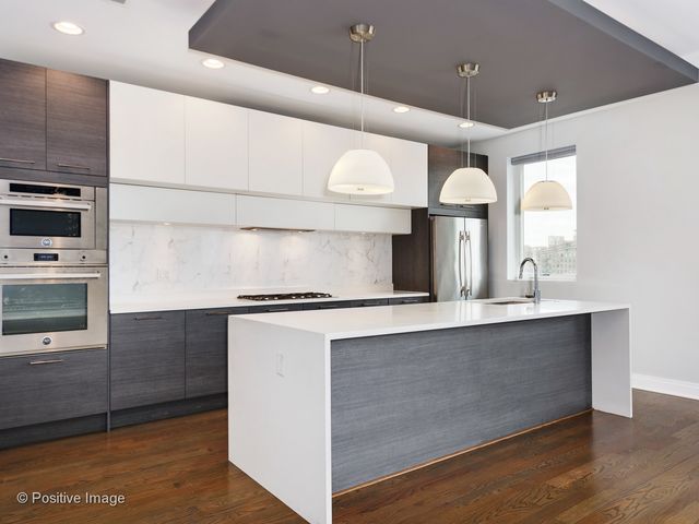 1617 W Grand Avenue 2W, Chicago, IL 60622