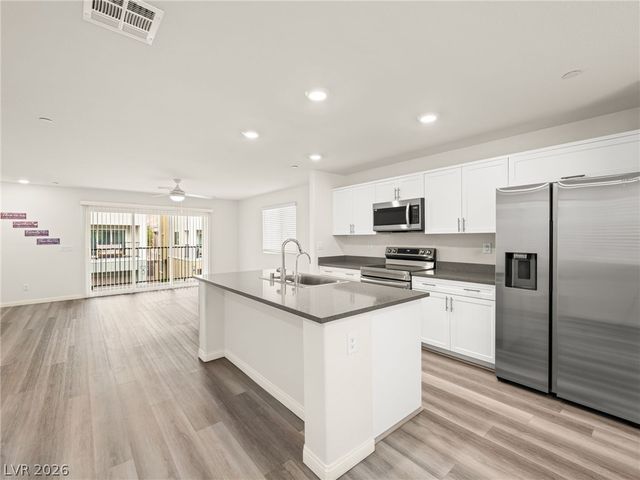 6888 Prairie Pearl Street, Las Vegas, NV 89148