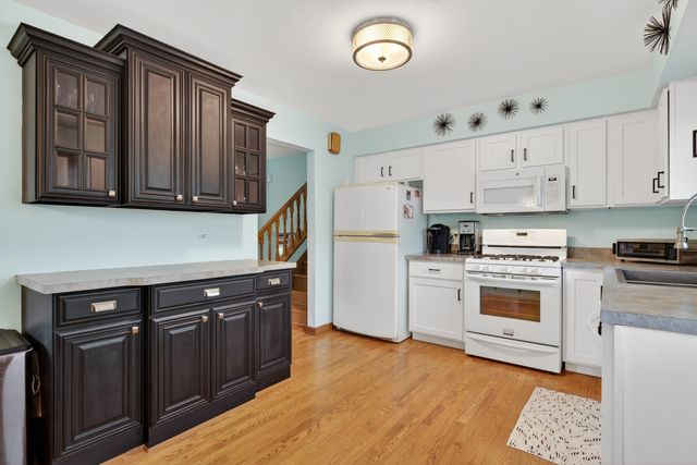 1016 S Haddow Avenue, Arlington Heights, IL 60005