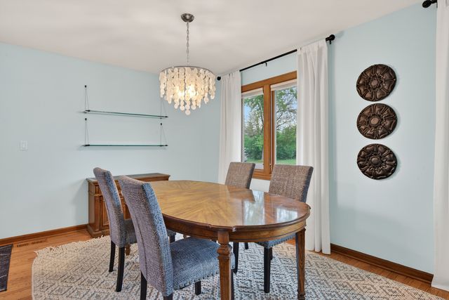 1016 S Haddow Avenue, Arlington Heights, IL 60005