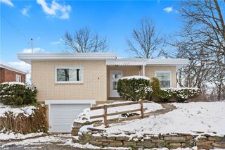 299 Charles St, Clairton, PA 15025