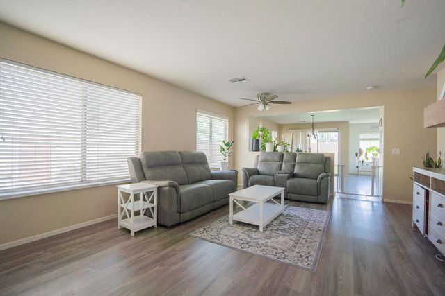 15160 W Smokey Drive, Surprise, AZ 85374