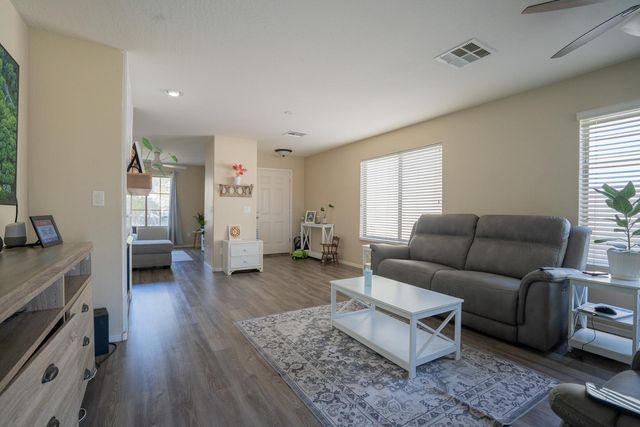 15160 W Smokey Drive, Surprise, AZ 85374