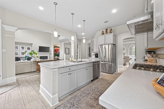 150 Cliftons Curve Way, Montgomery, TX 77316