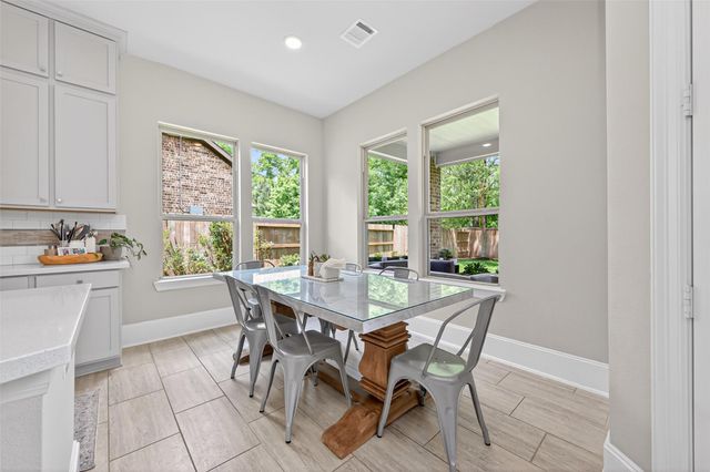 150 Cliftons Curve Way, Montgomery, TX 77316
