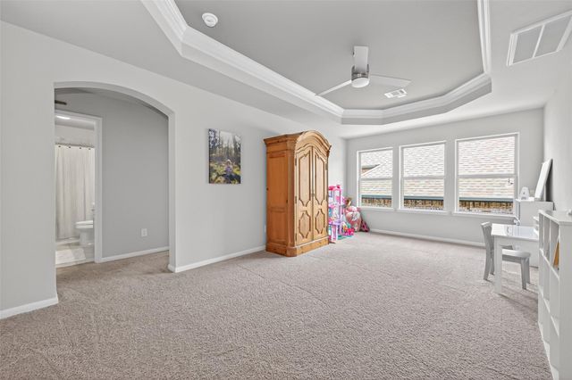150 Cliftons Curve Way, Montgomery, TX 77316