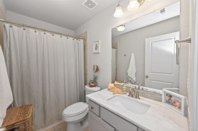 150 Cliftons Curve Way, Montgomery, TX 77316