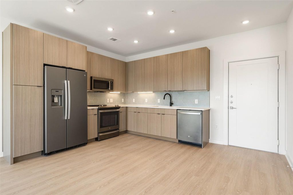 4802 S Congress Ave 403, Austin, TX 78745