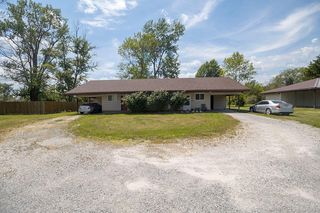 6825 N BROWNS STATION RD B, Columbia, MO 65201