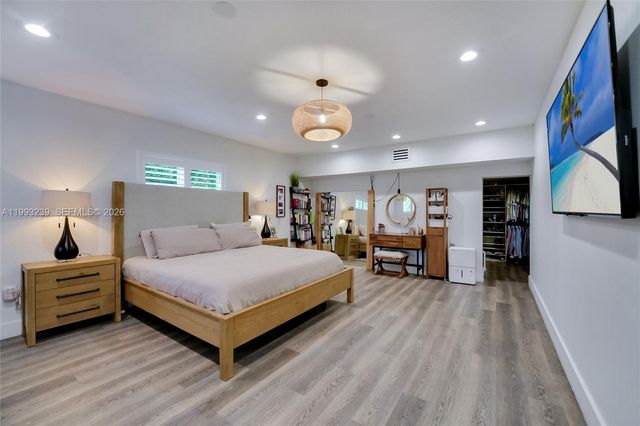 7305 SW 123rd Ter, Pinecrest, FL 33156