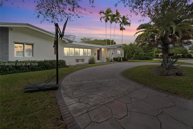 7305 SW 123rd Ter, Pinecrest, FL 33156