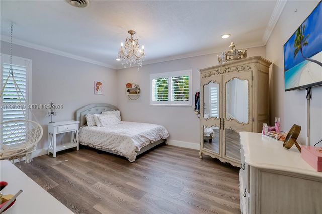 7305 SW 123rd Ter, Pinecrest, FL 33156