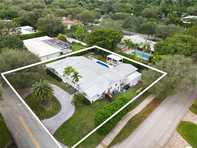 7305 SW 123rd Ter, Pinecrest, FL 33156