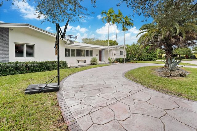 7305 SW 123rd Ter, Pinecrest, FL 33156