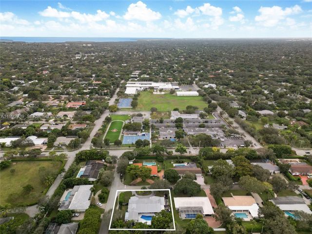 7305 SW 123rd Ter, Pinecrest, FL 33156