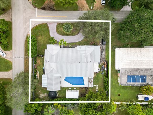 7305 SW 123rd Ter, Pinecrest, FL 33156