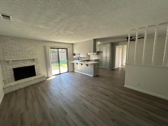 916 Springoak Way, Stockton, CA 95209