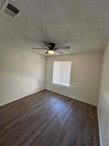 916 Springoak Way, Stockton, CA 95209