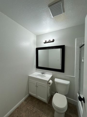 916 Springoak Way, Stockton, CA 95209