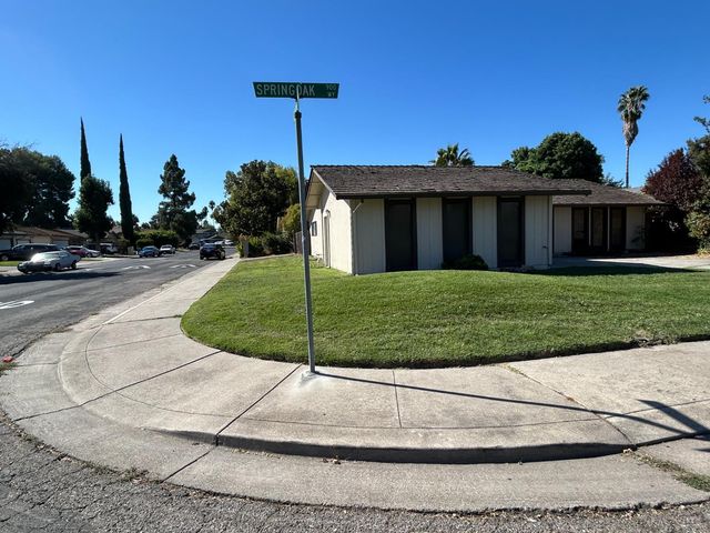 916 Springoak Way, Stockton, CA 95209