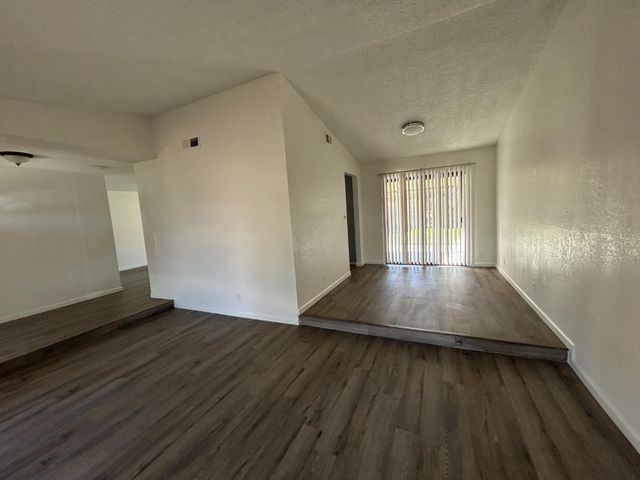 916 Springoak Way, Stockton, CA 95209