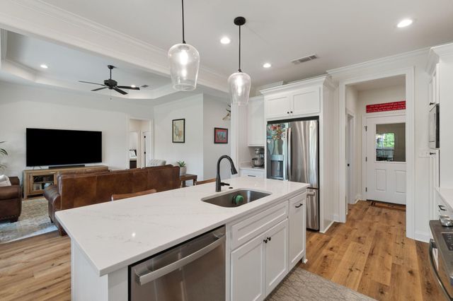25 Carlsbad, Hattiesburg, MS 39402