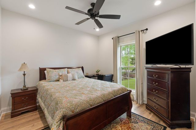 25 Carlsbad, Hattiesburg, MS 39402