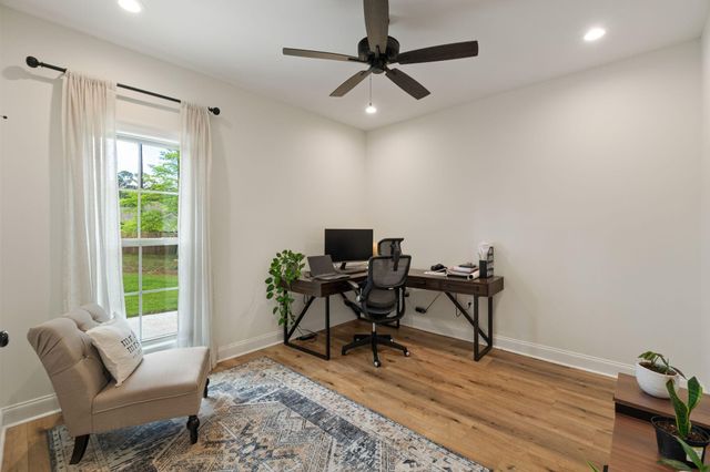 25 Carlsbad, Hattiesburg, MS 39402