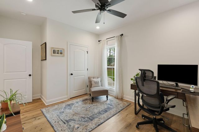 25 Carlsbad, Hattiesburg, MS 39402