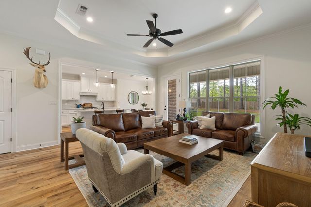 25 Carlsbad, Hattiesburg, MS 39402