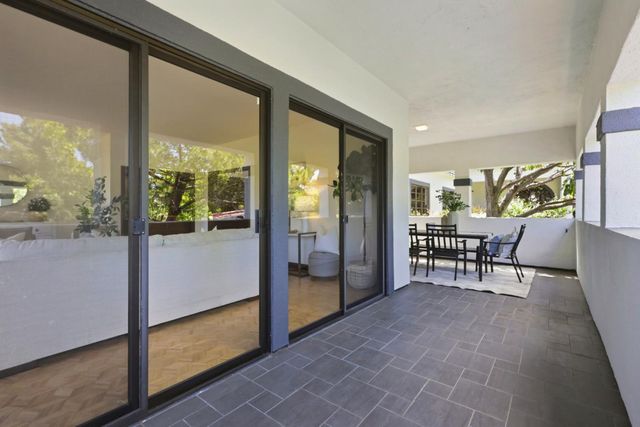 555 Chateau Drive, Hillsborough, CA 94010