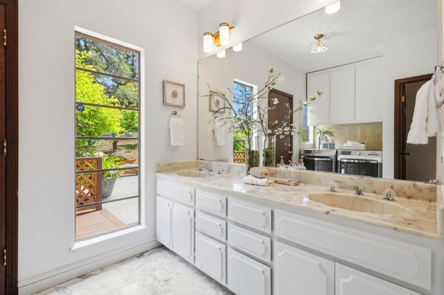 555 Chateau Drive, Hillsborough, CA 94010