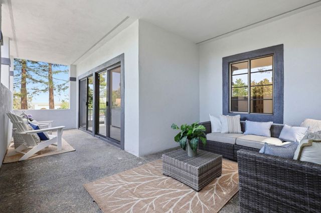 555 Chateau Drive, Hillsborough, CA 94010
