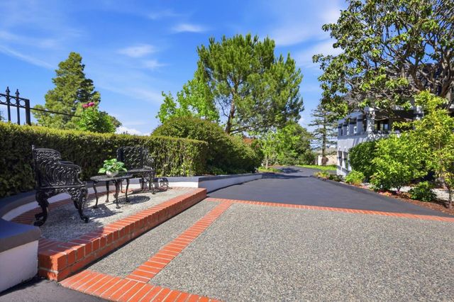 555 Chateau Drive, Hillsborough, CA 94010