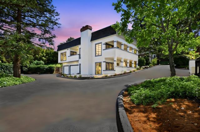 555 Chateau Drive, Hillsborough, CA 94010