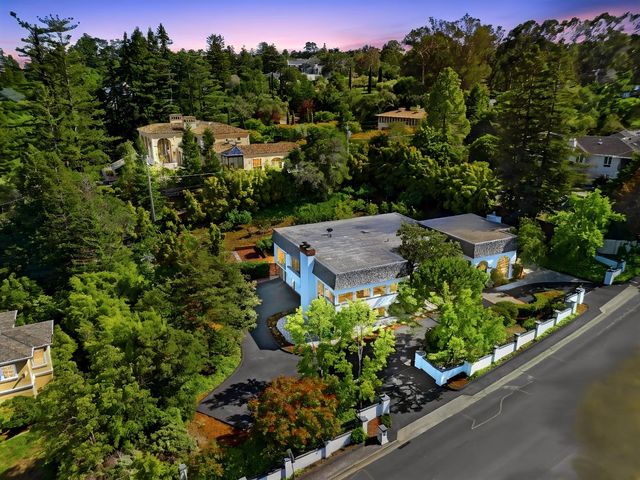 555 Chateau Drive, Hillsborough, CA 94010