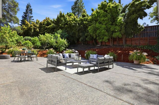 555 Chateau Drive, Hillsborough, CA 94010