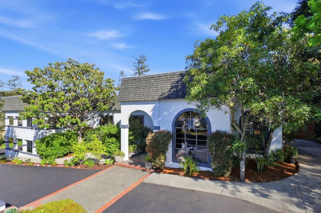 555 Chateau Drive, Hillsborough, CA 94010