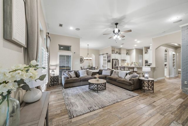 32219 Waterford Crest Lane, Fulshear, TX 77441