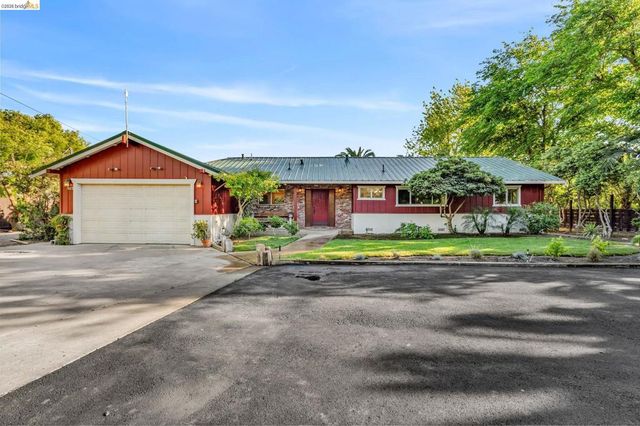 3300 CONCORD AVENUE, Brentwood, CA 94513