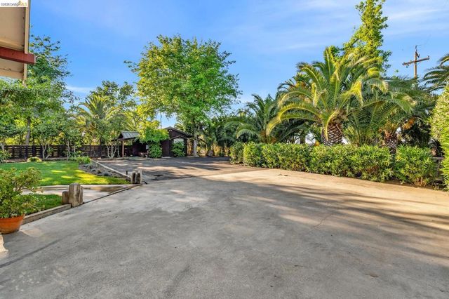 3300 CONCORD AVENUE, Brentwood, CA 94513