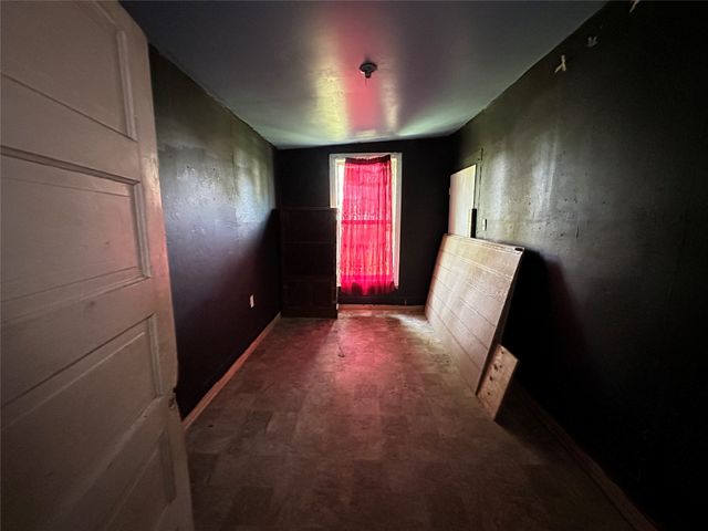 610 W 13th Avenue, Corsicana, TX 75110