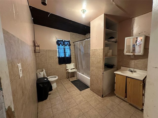 610 W 13th Avenue, Corsicana, TX 75110