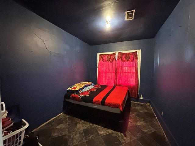 610 W 13th Avenue, Corsicana, TX 75110