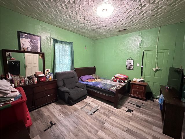 610 W 13th Avenue, Corsicana, TX 75110