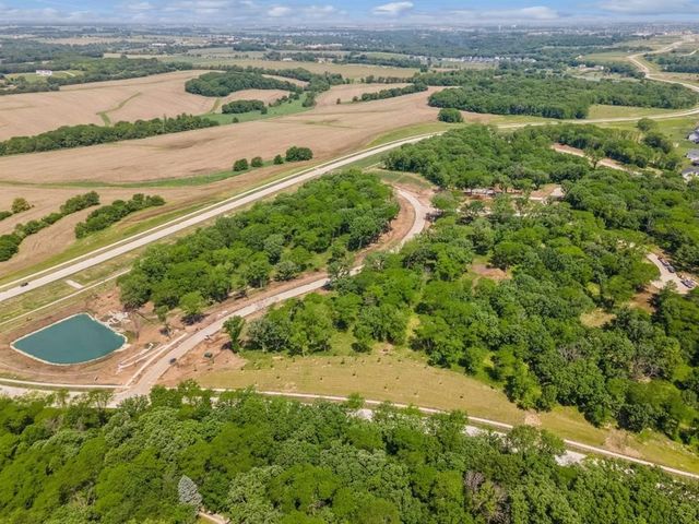 1347 S Timber Lane, West Des Moines, IA 50266