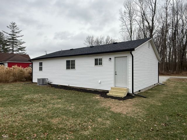 411 Riley Street, Staunton, IN 47881