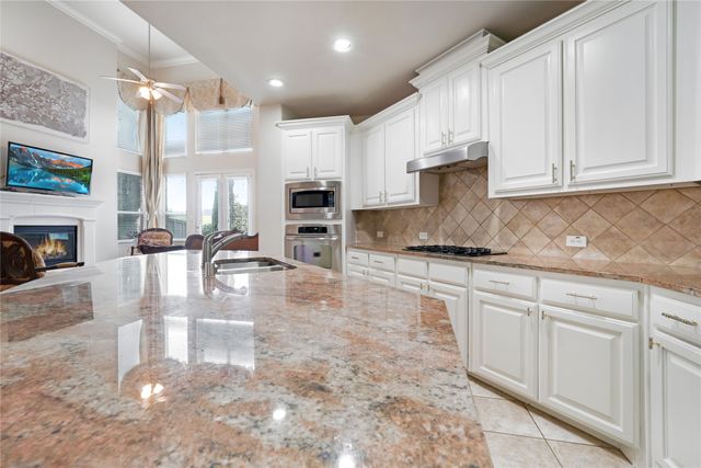 8316 Lindsay Gardens, The Colony, TX 75056